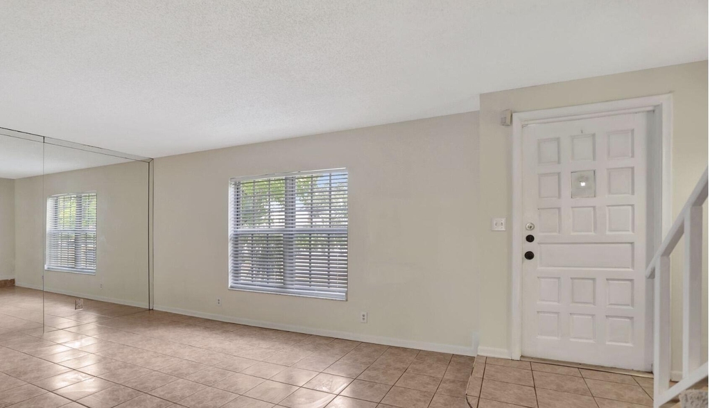 3056 Riverside Drive - Photo 14