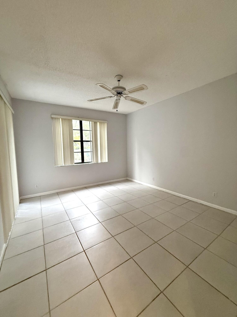 6769 Montego Bay Boulevard - Photo 10