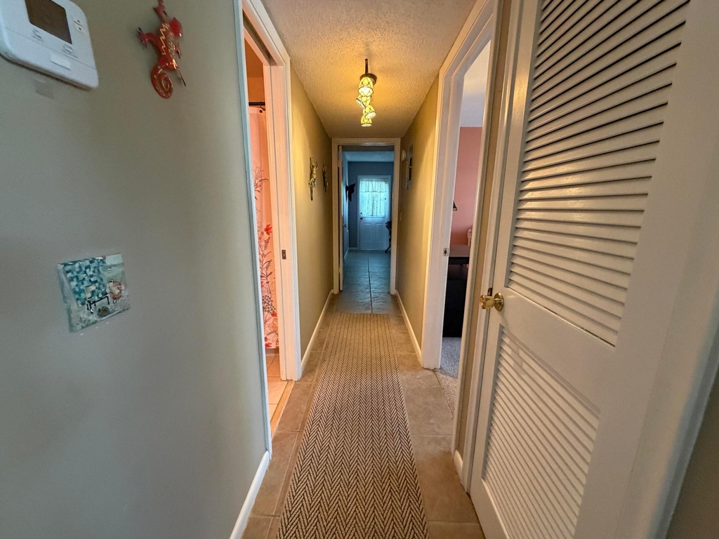 735 High Point Boulevard N - Photo 5