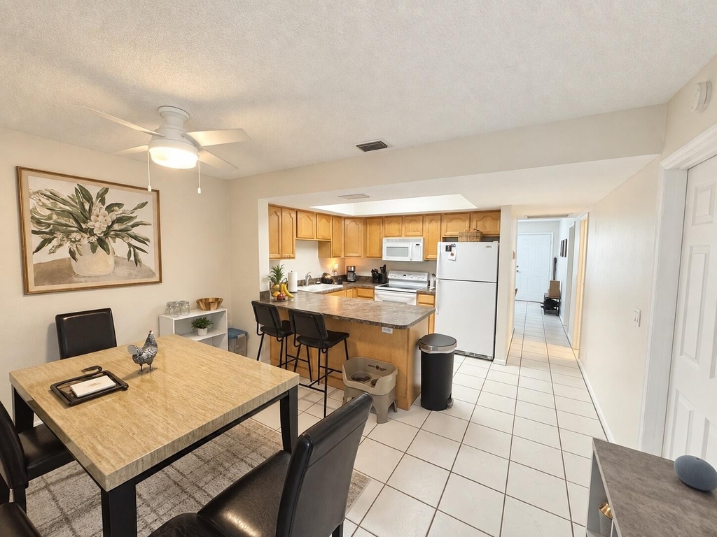 9258 Green Meadows Way - Photo 6