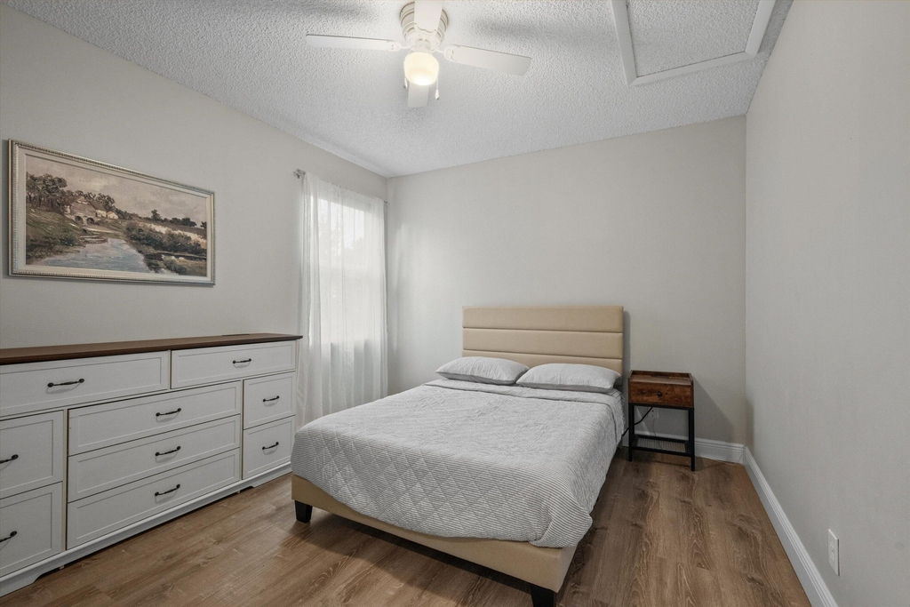 1610 Lakefield North Court - Photo 21