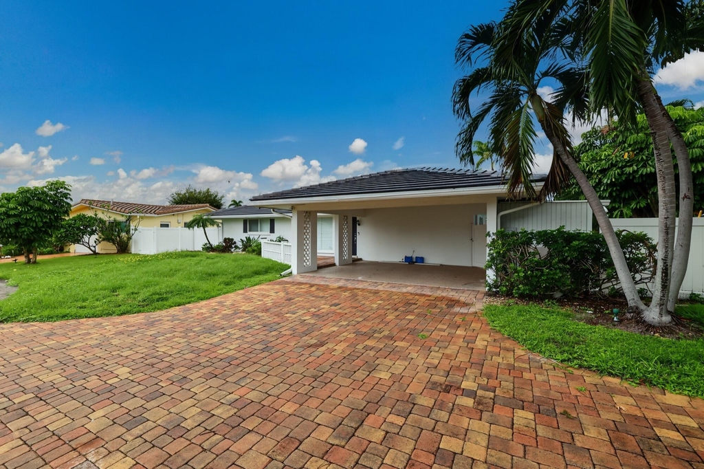 1311 Se 4th Avenue - Photo 1