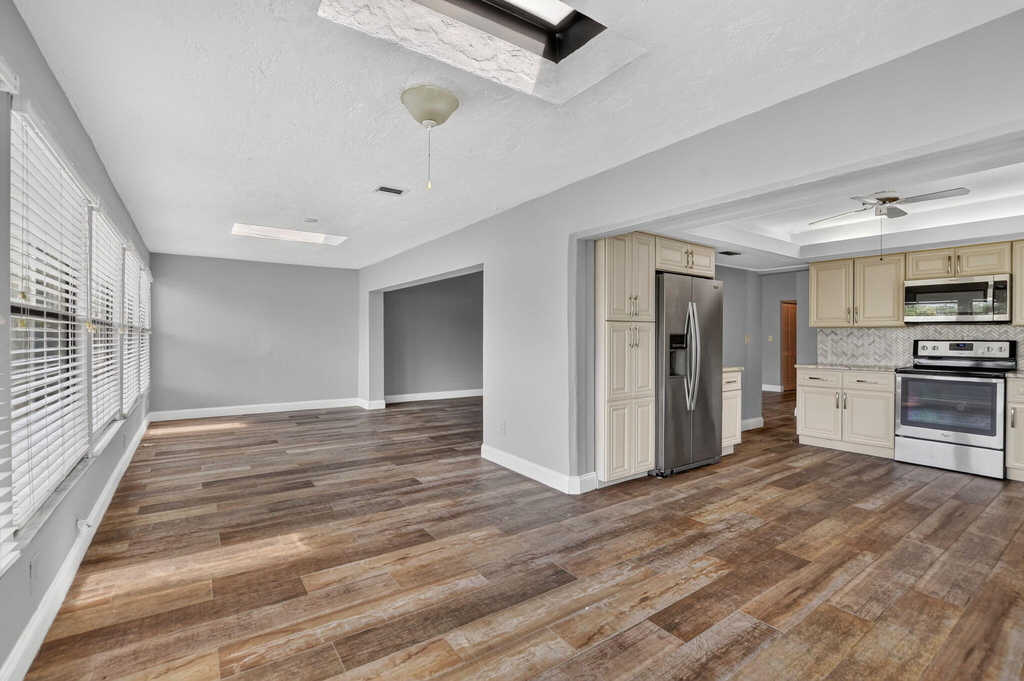 568 Sw 28th Avenue - Photo 21