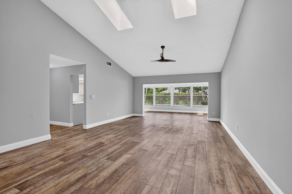 568 Sw 28th Avenue - Photo 14