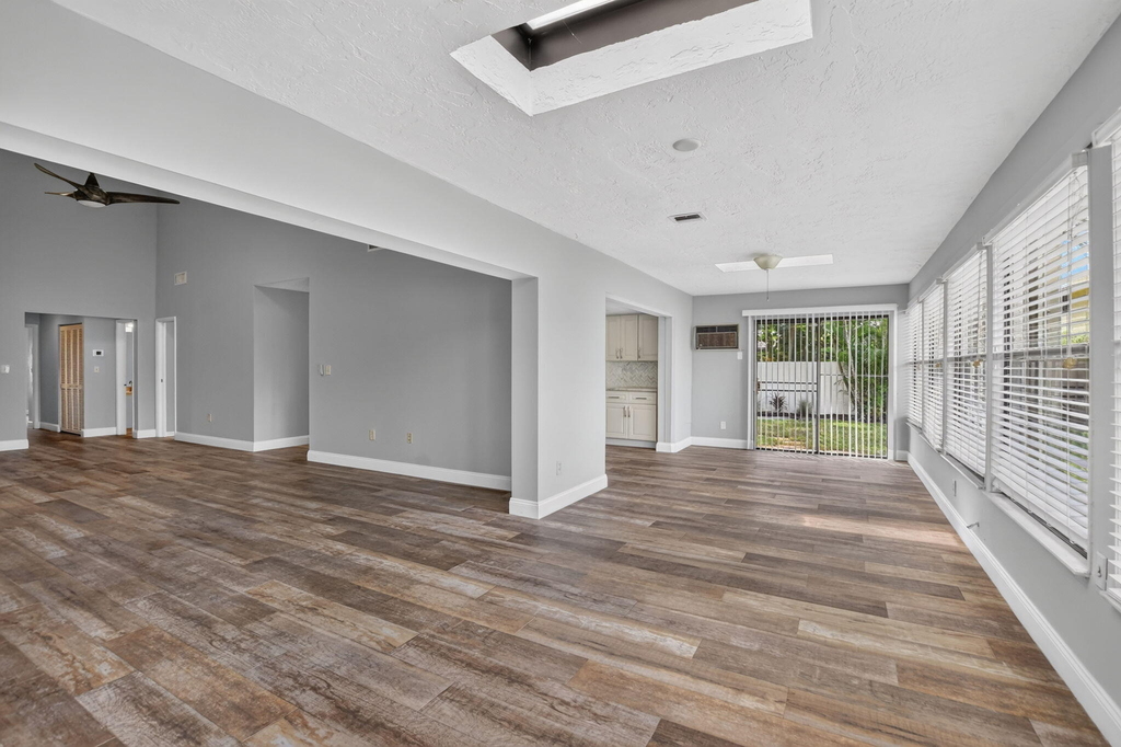 568 Sw 28th Avenue - Photo 20