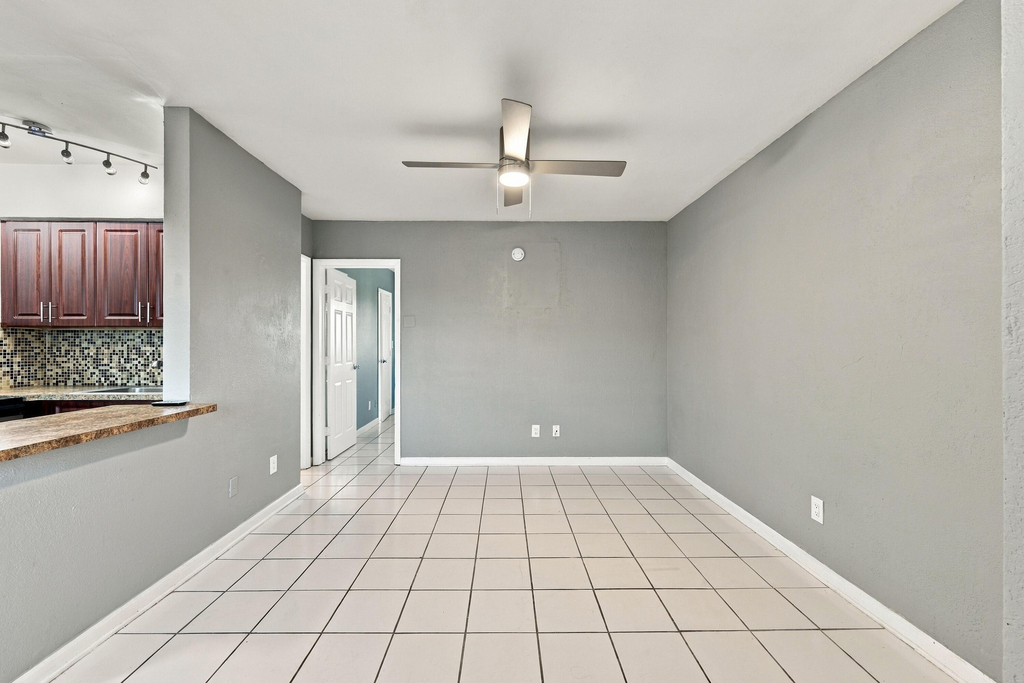1300 Se 1st Street - Photo 13