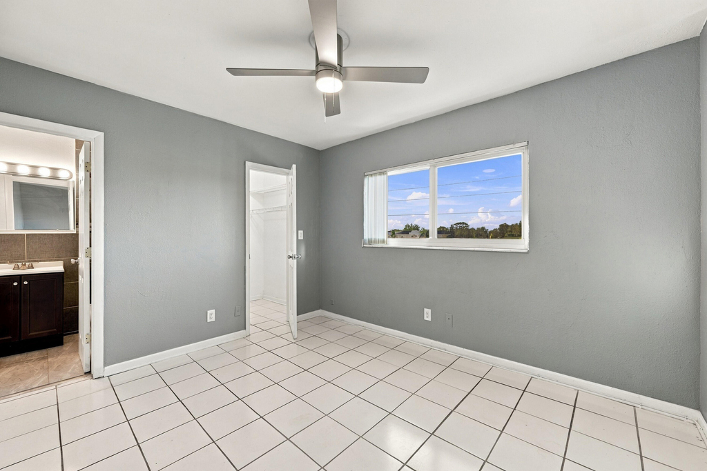 1300 Se 1st Street - Photo 8