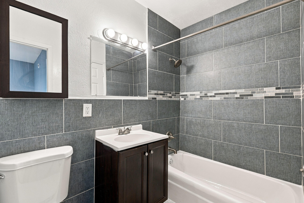1300 Se 1st Street - Photo 7