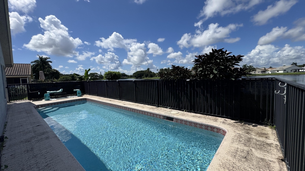 8610 Tourmaline Boulevard - Photo 26