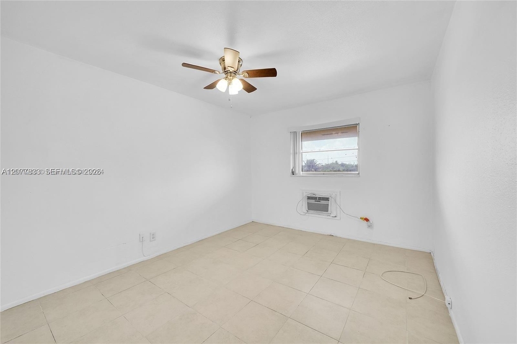 1050 E Sample Road - Photo 12