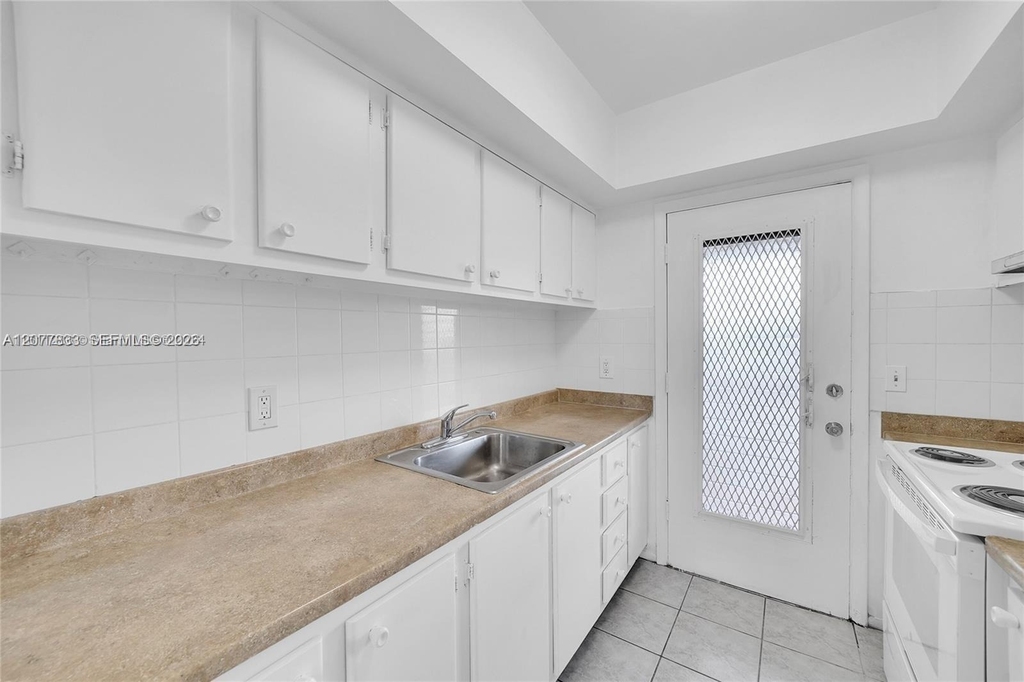 1050 E Sample Road - Photo 5