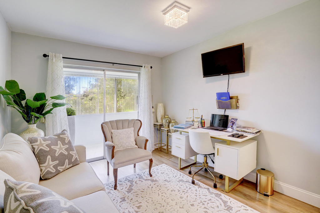 203 S Windsor I - Photo 26
