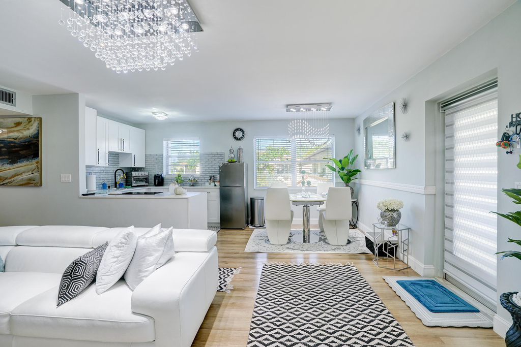 203 S Windsor I - Photo 7