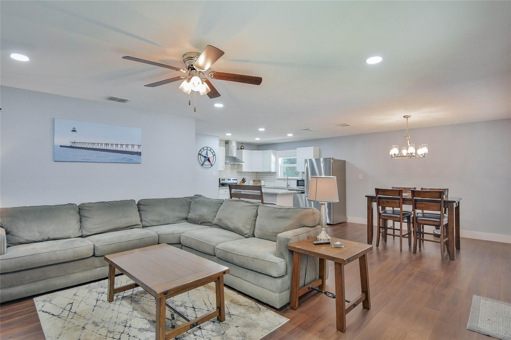 903 Comanche Cove Drive - Photo 4