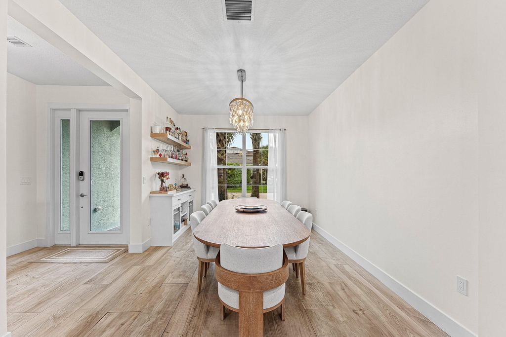 9594 Brook Isles Avenue - Photo 7