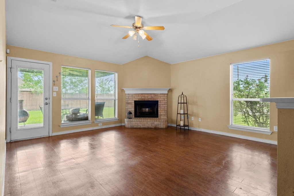 100 Lipan Street - Photo 26