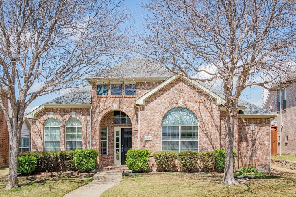 2450 Thorntree Drive - Photo 0