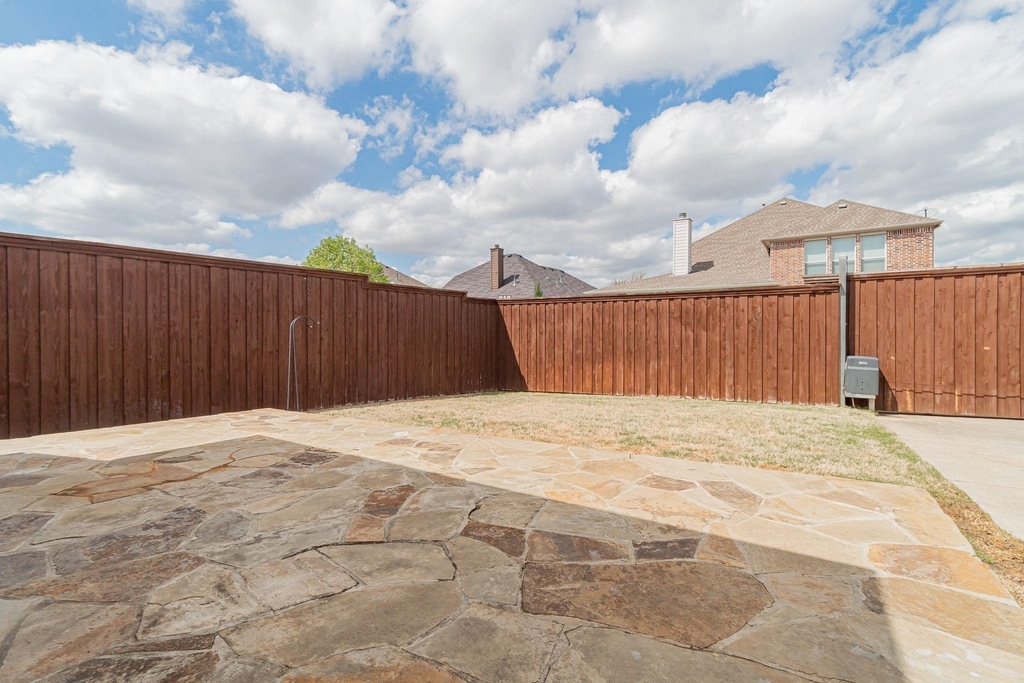 2450 Thorntree Drive - Photo 11