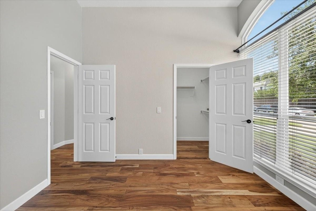 913 Chapel Drive - Photo 3