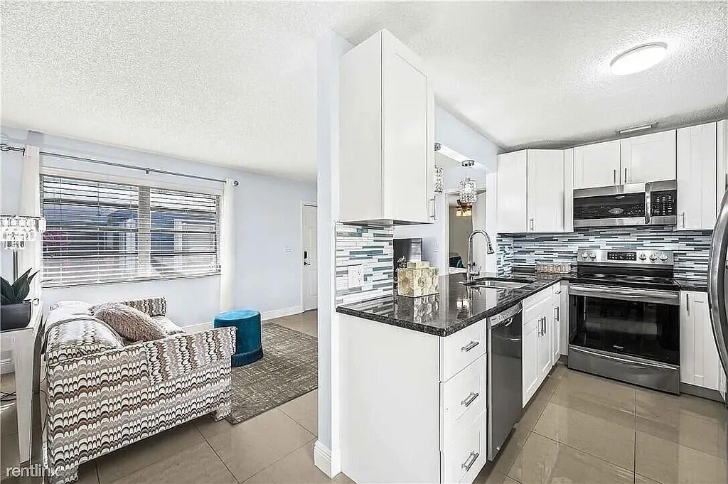 1607 Ne 15th Avenue - Photo 0