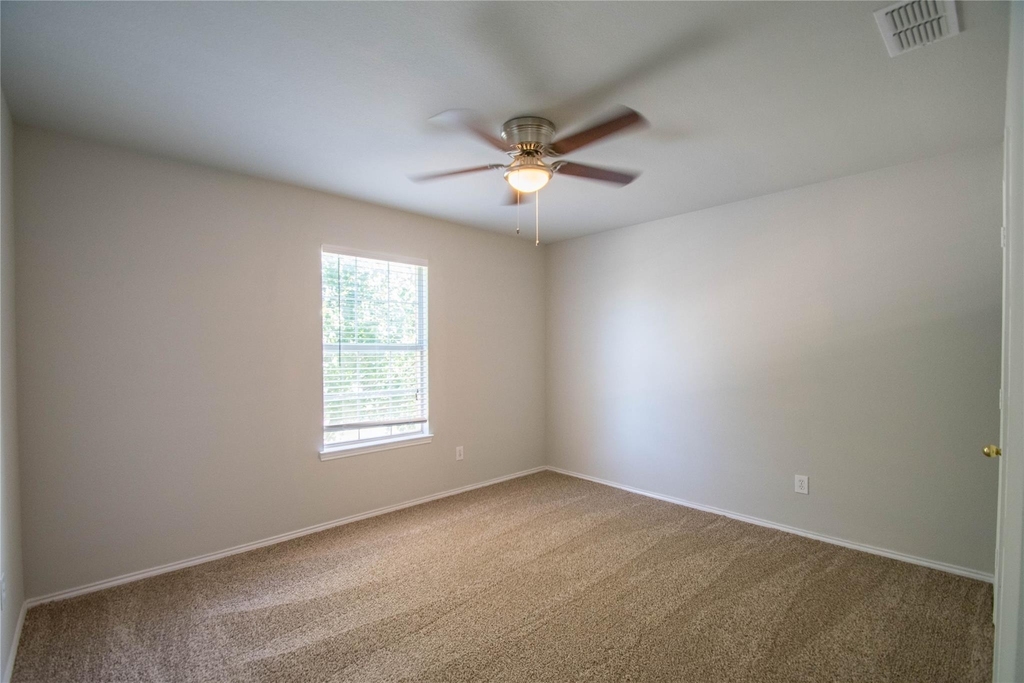 8512 Clearbrook Drive - Photo 19
