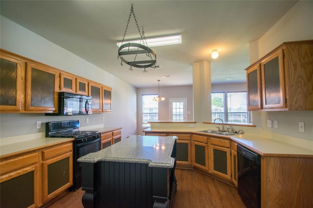 8512 Clearbrook Drive - Photo 14