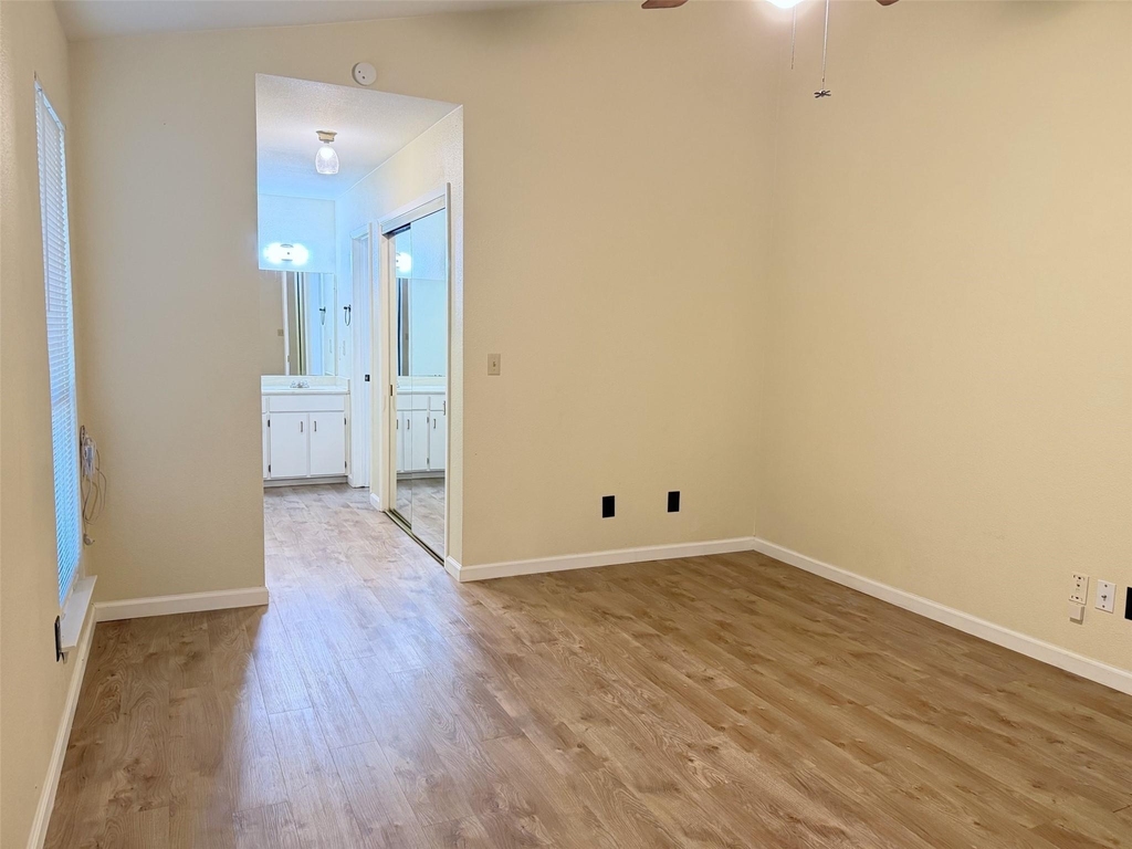 1905 Jasmine Street - Photo 16