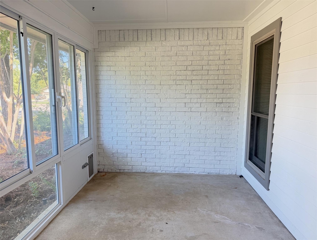 1905 Jasmine Street - Photo 6