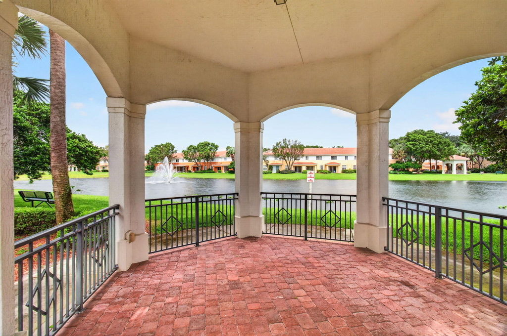 7449 Sarentino Lane - Photo 40