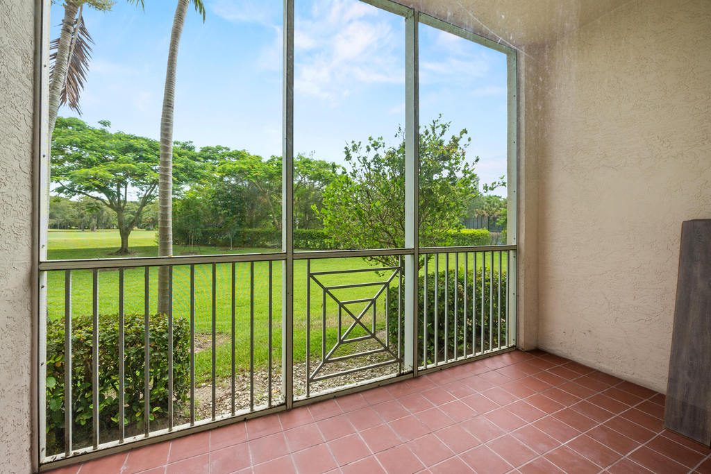 3500 Oaks Clubhouse Drive - Photo 0