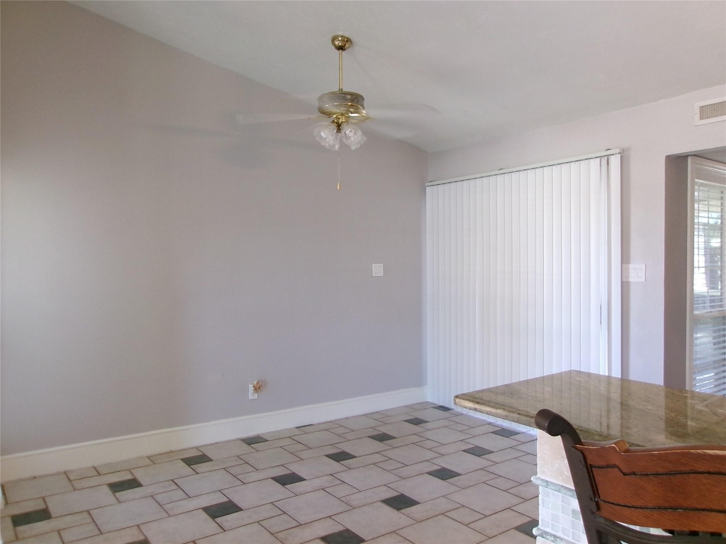 665 Stonewall Drive - Photo 4