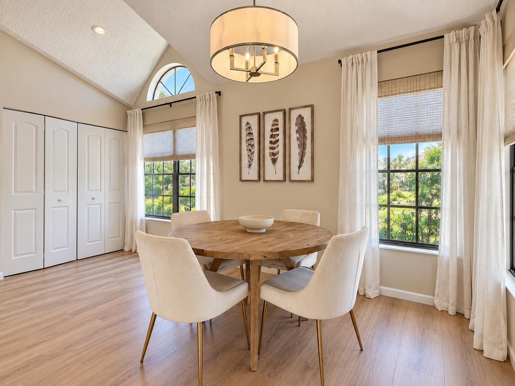 13009 W Meadowbreeze Drive - Photo 10