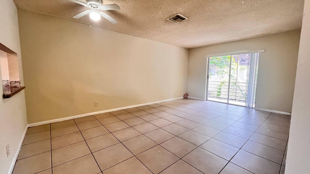 200 Croton Avenue - Photo 6