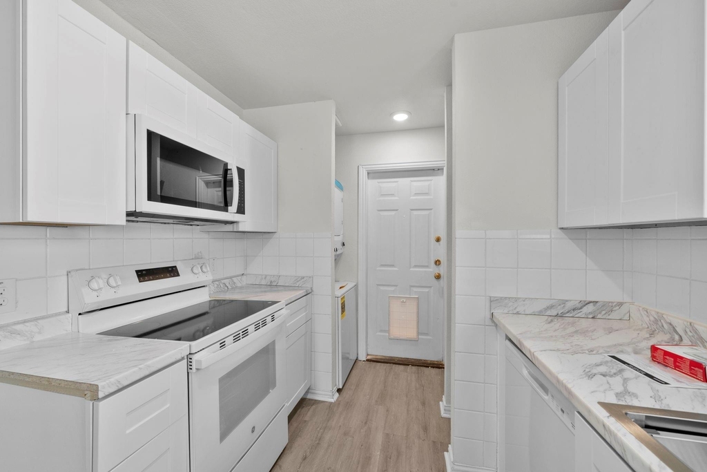 1317 Denver. Avenue - Photo 5