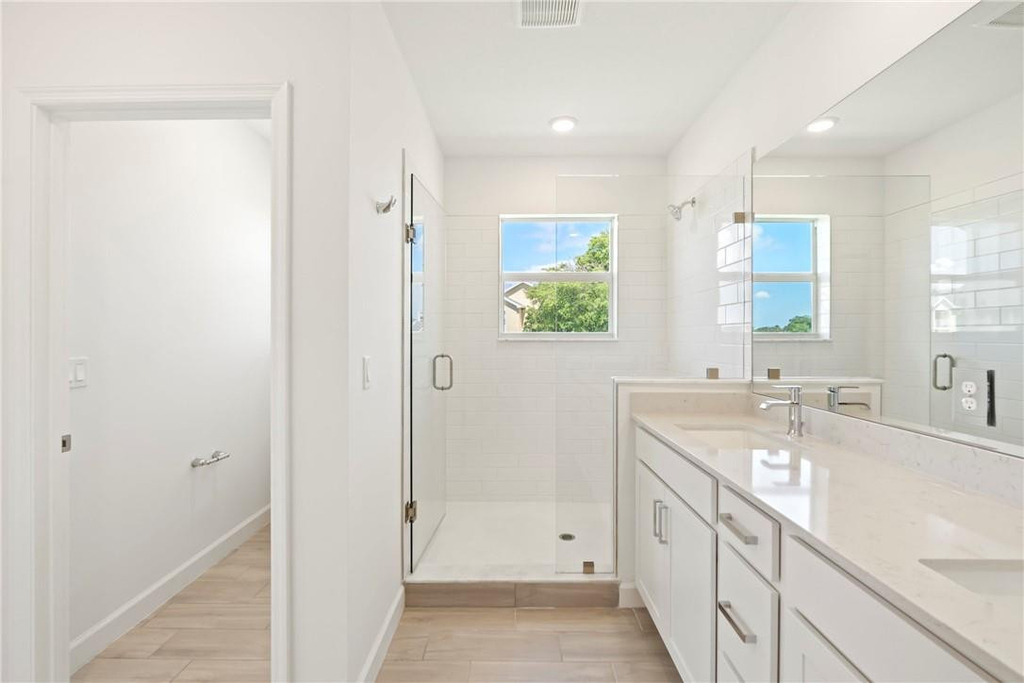 22851 Hillgard Avenue - Photo 6
