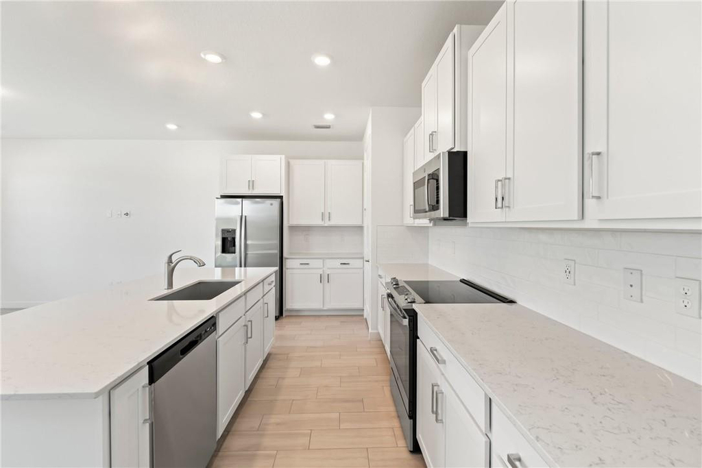 22851 Hillgard Avenue - Photo 5