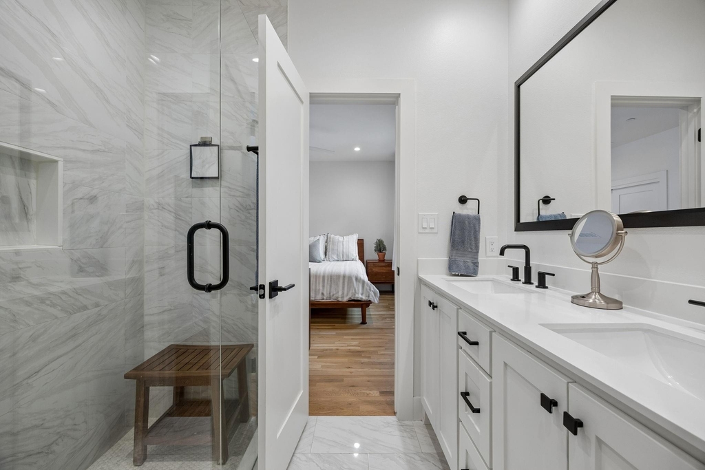 7207 Gaston Avenue - Photo 21