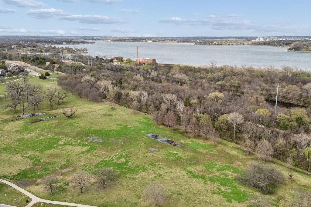 7207 Gaston Avenue - Photo 33