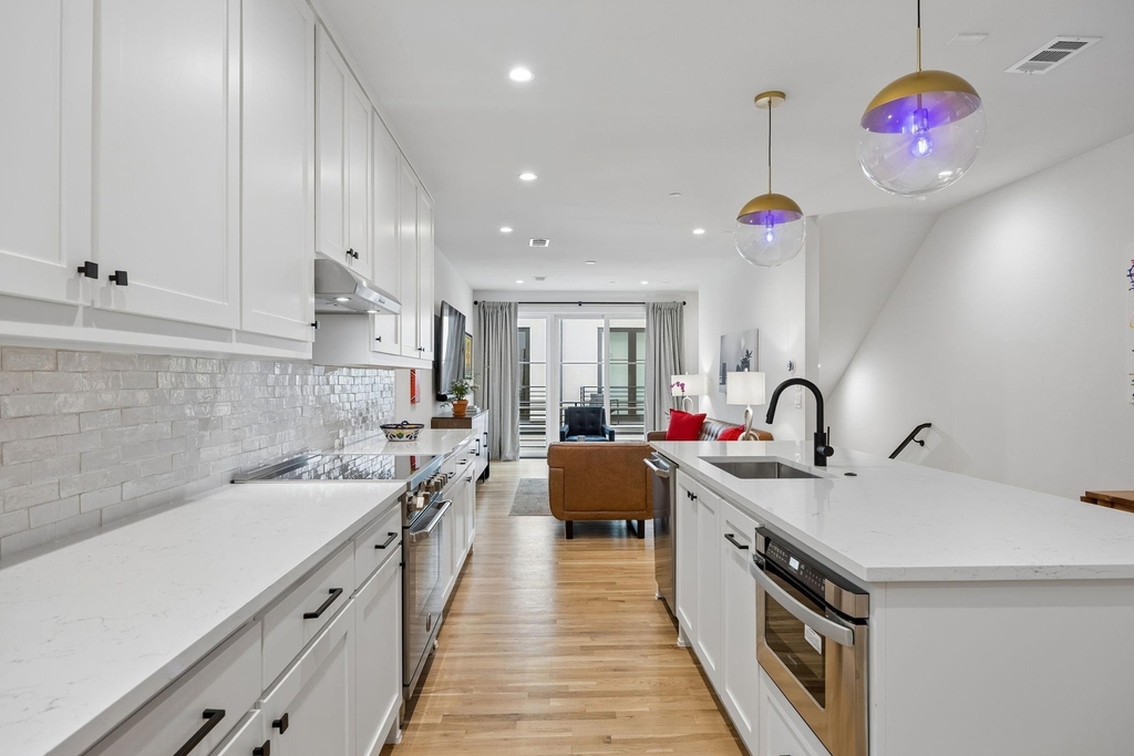 7207 Gaston Avenue - Photo 6