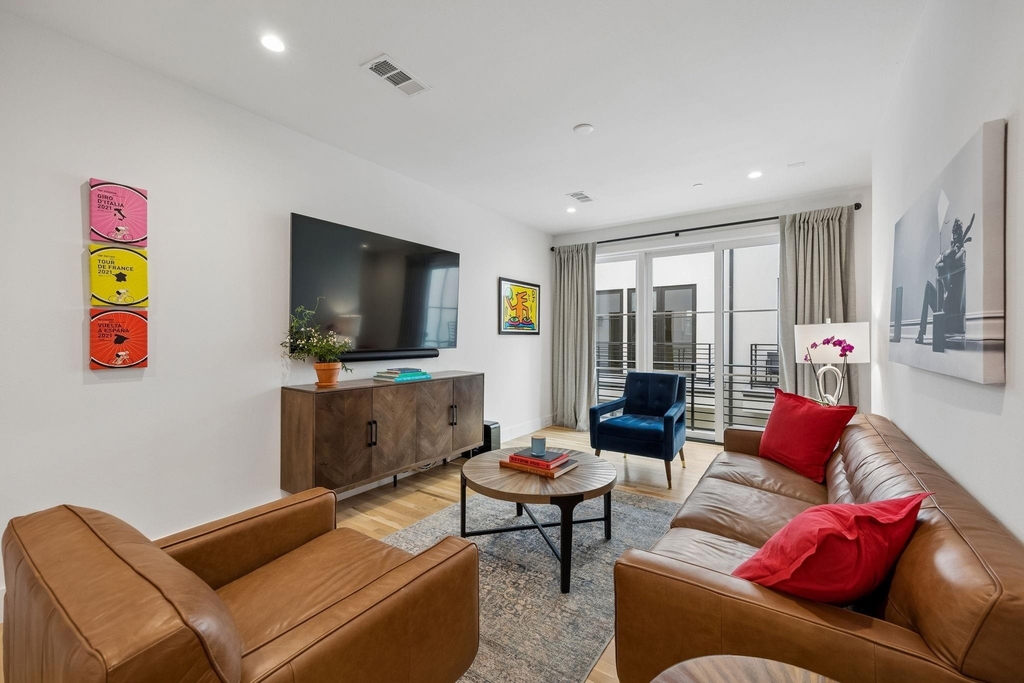 7207 Gaston Avenue - Photo 13