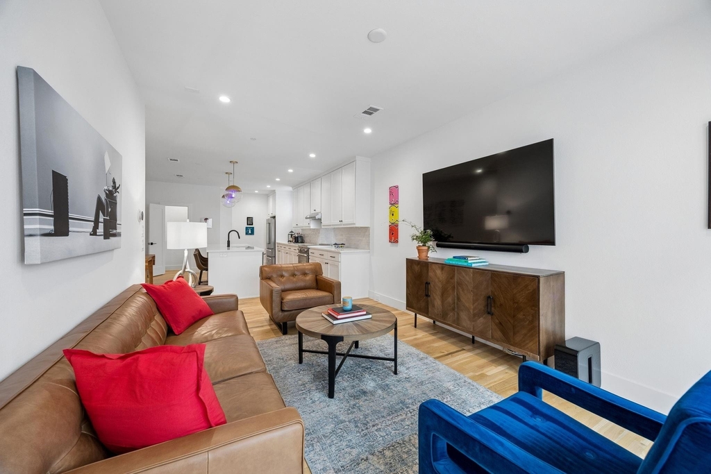 7207 Gaston Avenue - Photo 12