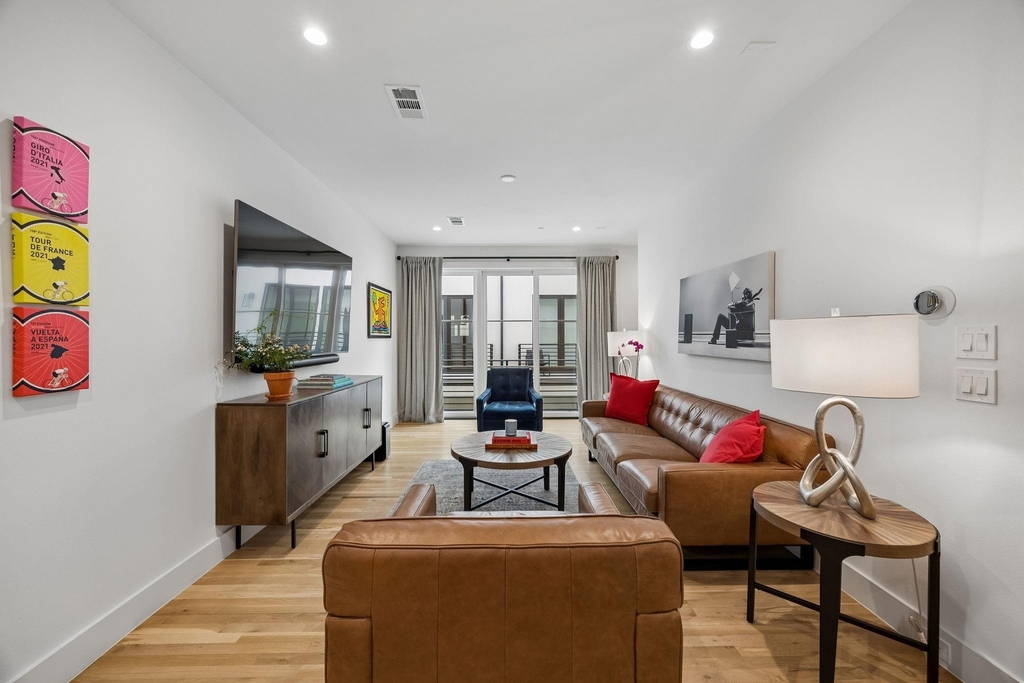 7207 Gaston Avenue - Photo 14