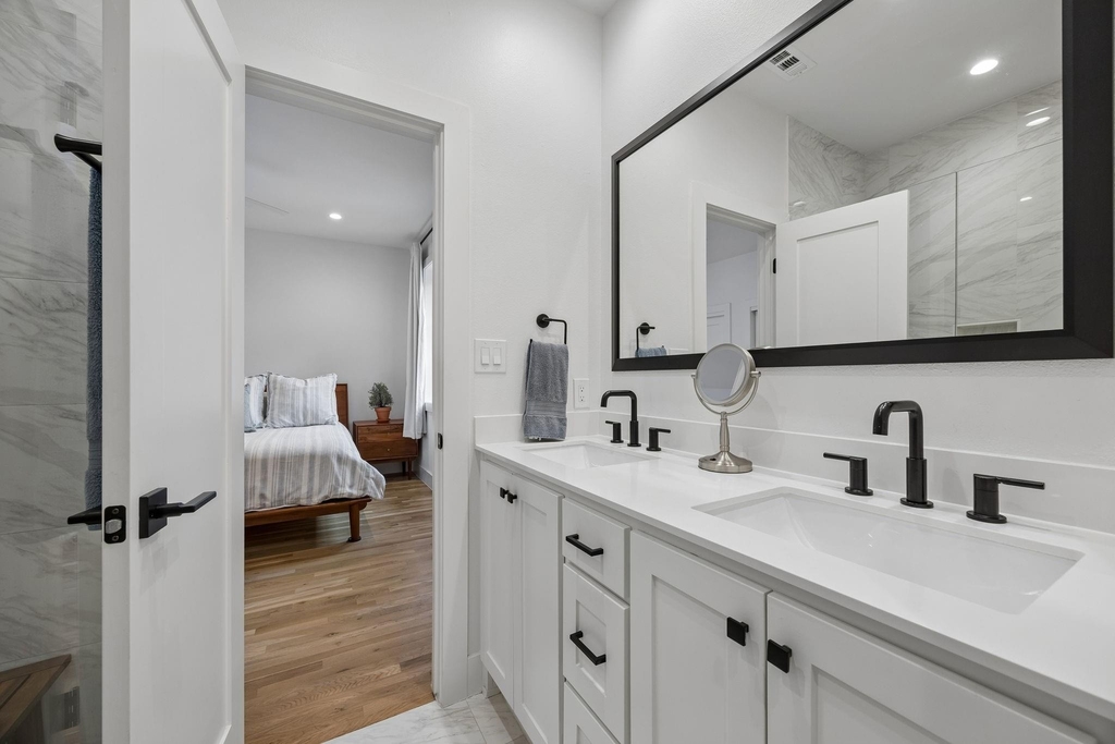 7207 Gaston Avenue - Photo 22