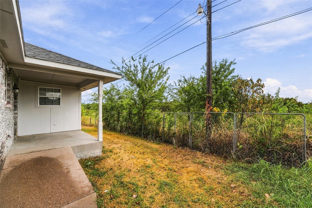 8998 Leroy Road - Photo 25