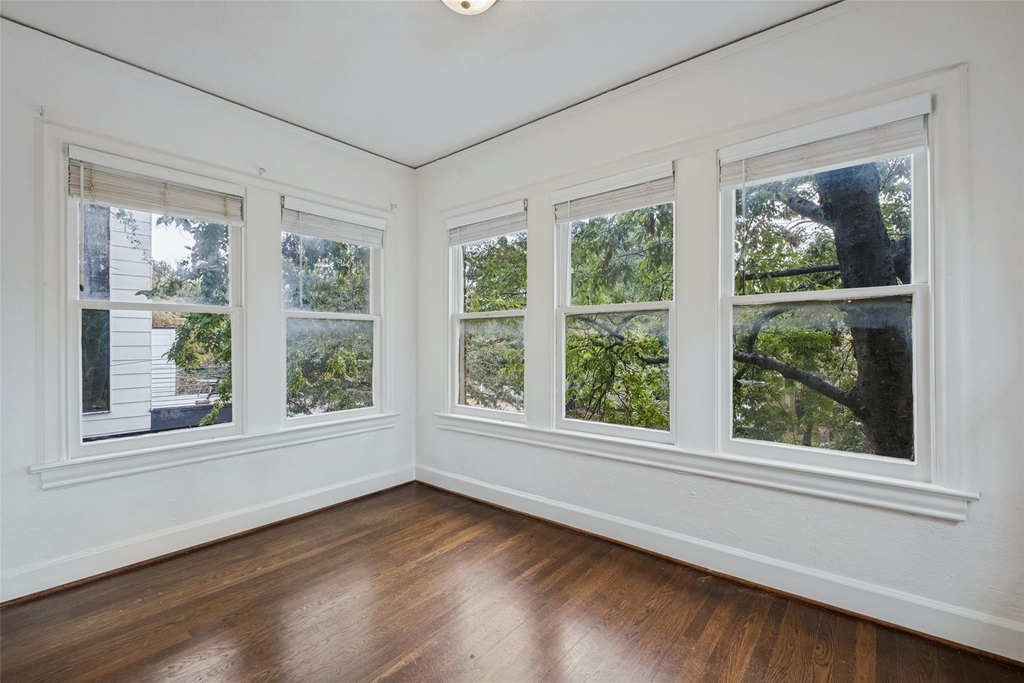5937 Ross Avenue - Photo 17