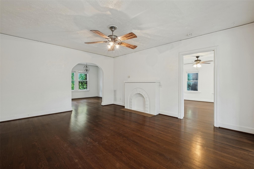 5937 Ross Avenue - Photo 3