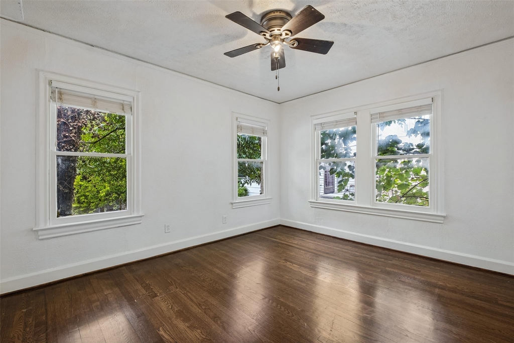 5937 Ross Avenue - Photo 20