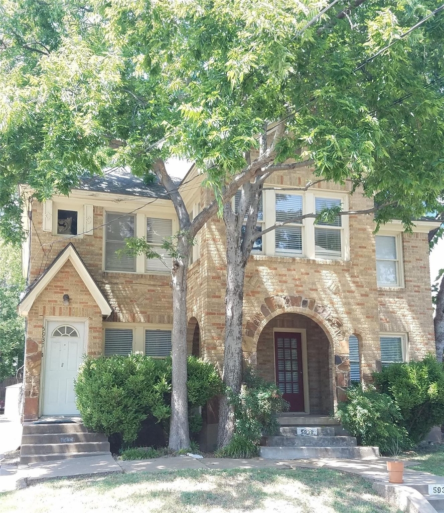 5937 Ross Avenue - Photo 0