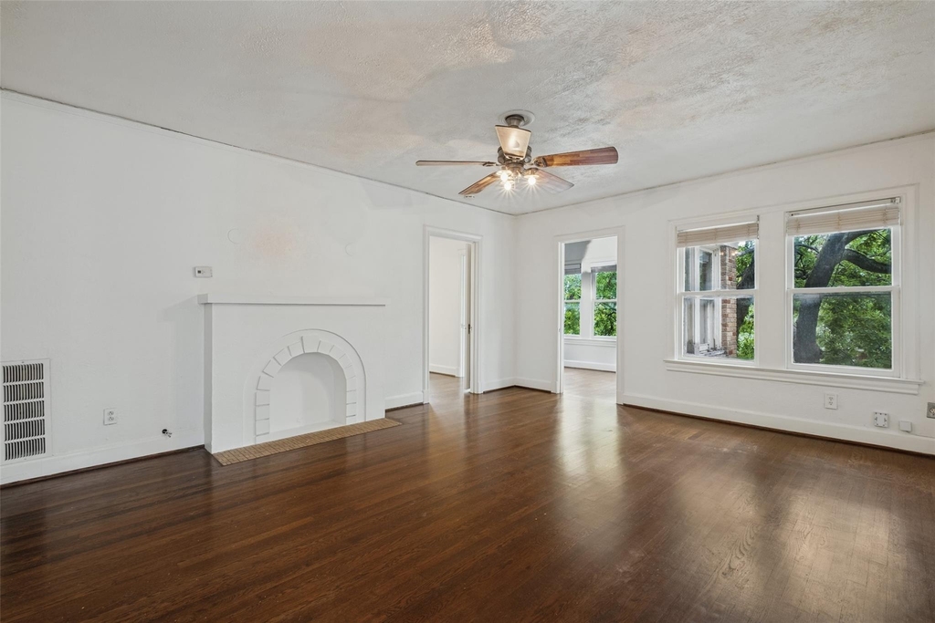 5937 Ross Avenue - Photo 2