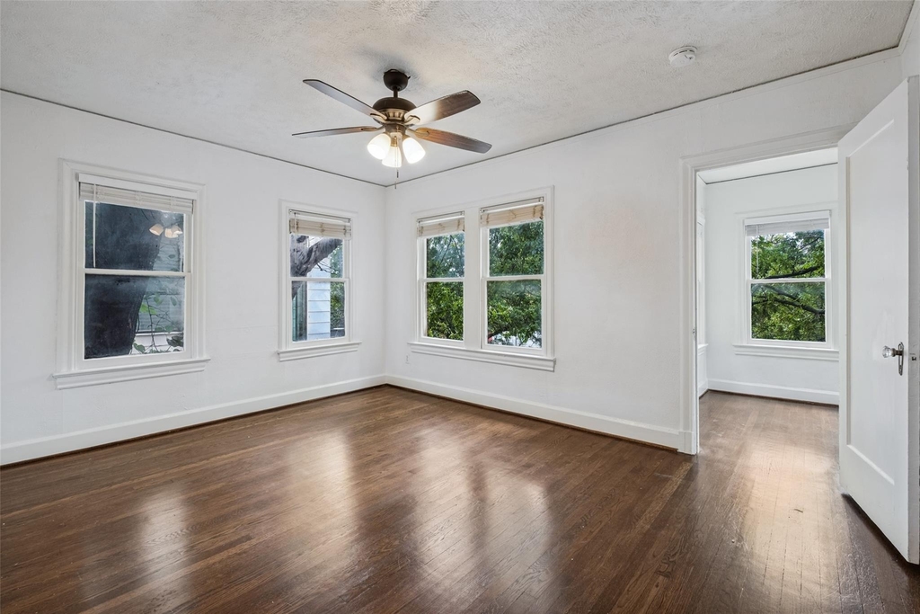 5937 Ross Avenue - Photo 15